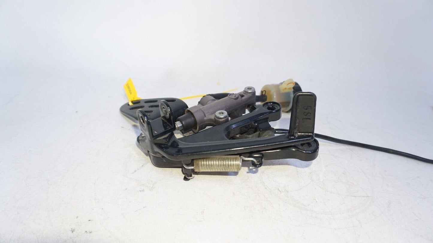 Yamaha YZF R6 2003-2005 Right Rearset Foot Peg Brake Pedal MASTER  239304 OEM