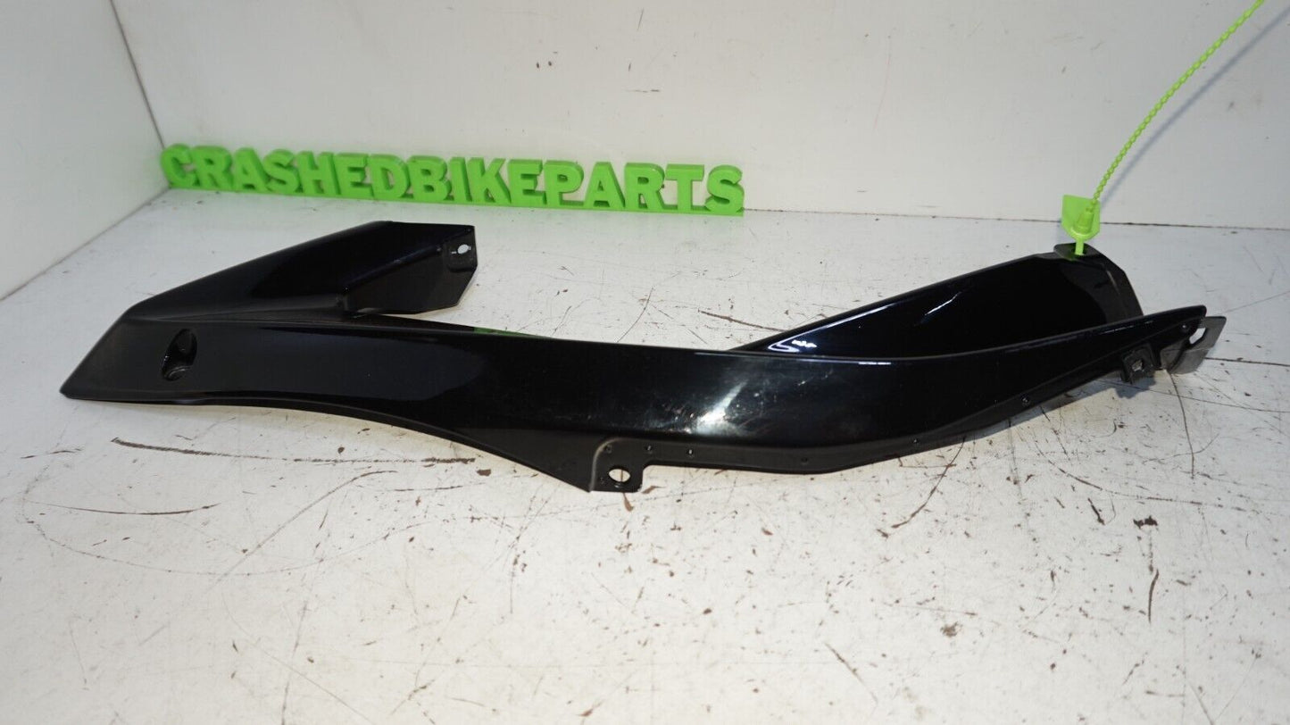 2006 07 YAMAHA YZF R6 RIGHT UPPER MID SIDE FAIRING COWL 2C0-2117V-00 147730 OEM