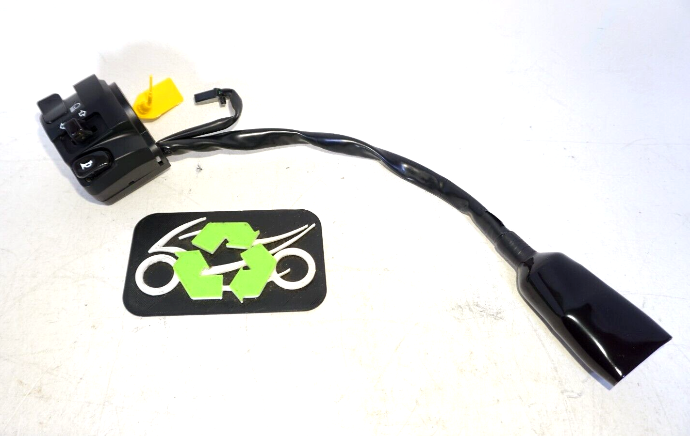 2023 Kawasaki Z125 PRO OEM Left Handlebar Control Turn Signals Horn 239797 OEM