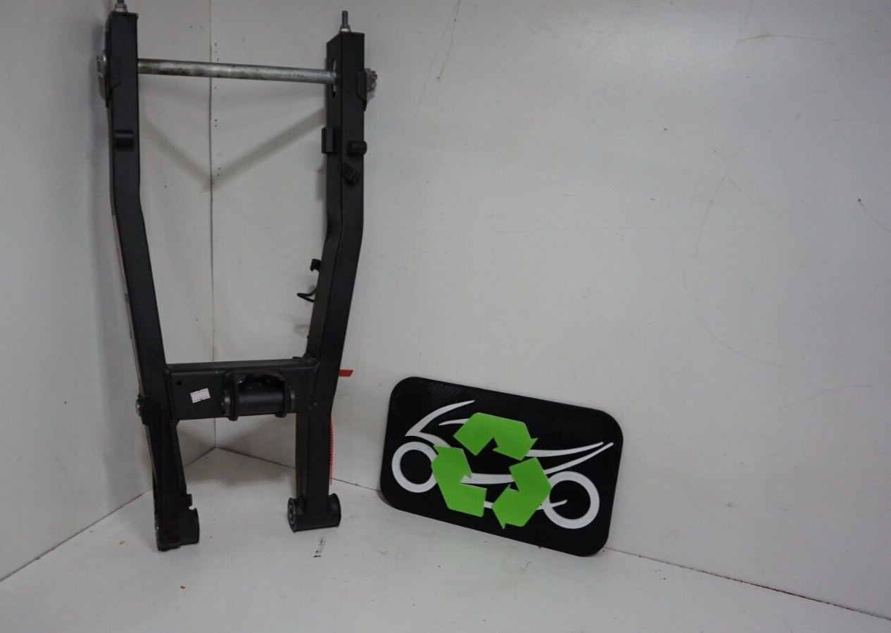 18 19 KAWSAKI NINJA 400 EX400 400R SWINGARM REAR CHASSIS FRAME SUSPENSION 148041