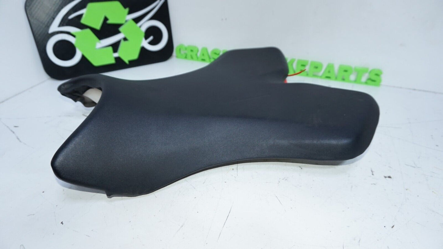 04 05 06 YAMAHA YZF R1 OEM FRONT DRIVERS SEAT PAD SADDLE 148359 OEM