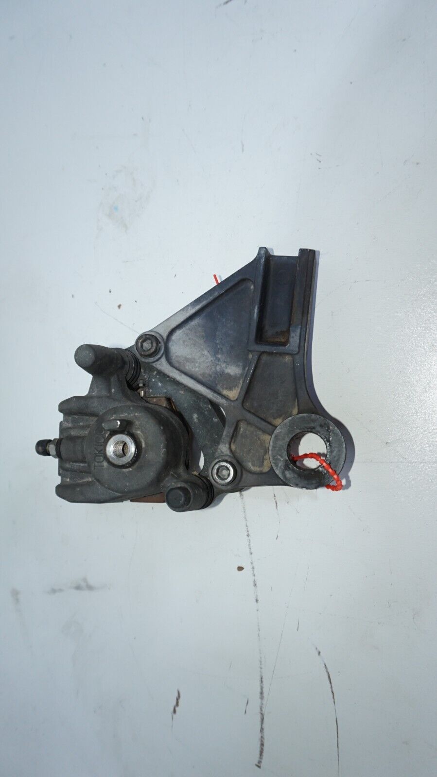 2006 05 Kawasaki Ninja Zx6r Zx636 Rear Back Brake Caliper W Mount Bracket 148050