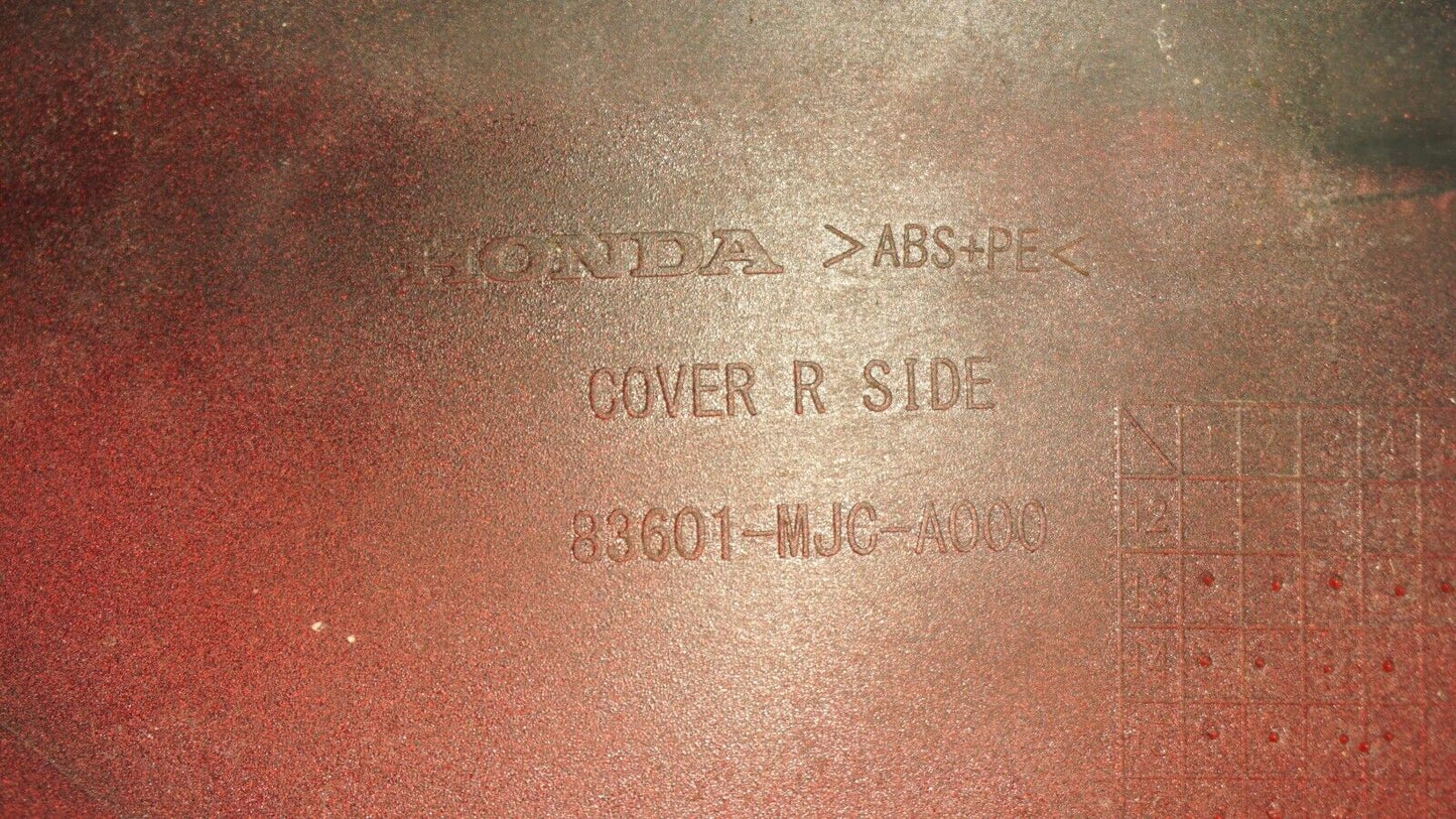 2021 Honda 13-22 CBR600RR RED RIGHT Upper Mid Cowl Tank Fairing Cover 160837 OEM