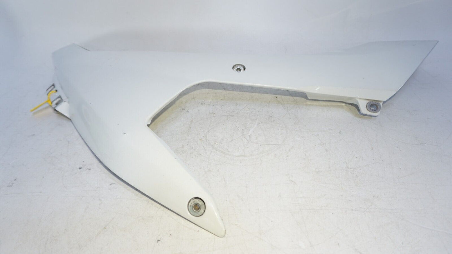 2007 2008 Yamaha YZF R1 RIGHT BELLY FAIRING WHITE 4C8-2835V-00 239667 OEM