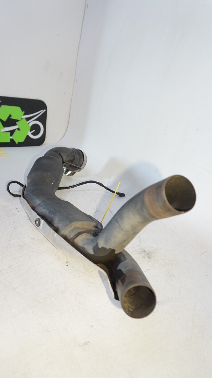 2007 2008 YAMAHA YZF R1 EXHAUST MID PIPE CAT SHIELD o2 4C8-14740-00-00 OEM