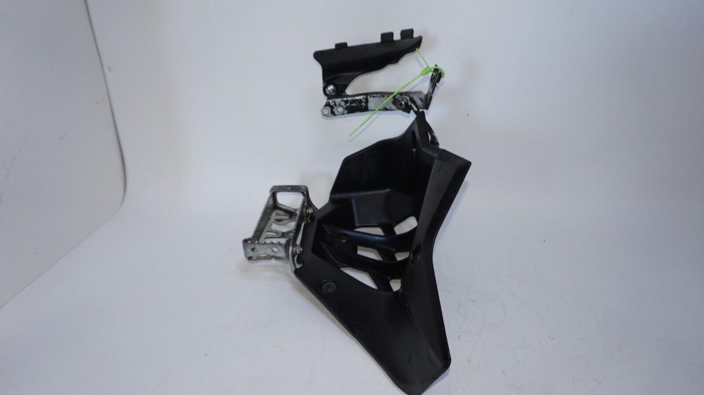 2020 09-23 YAMAHA YFZ450R LEFT  FOOTREST FOOTPEG FOOT REST PEG GUARD 147377 OEM