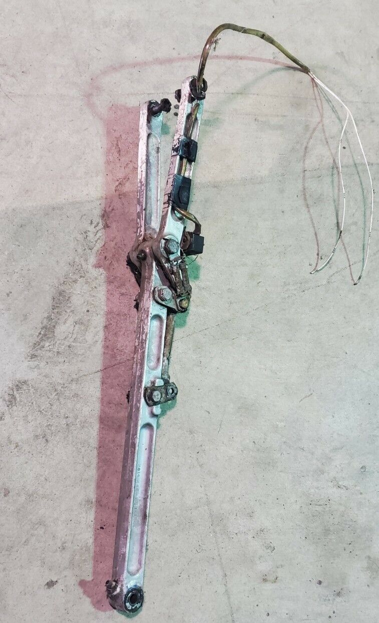 Piper PA-23 Aztec Nose Landing Gear Upper Drag Link 16196-00 16196-000