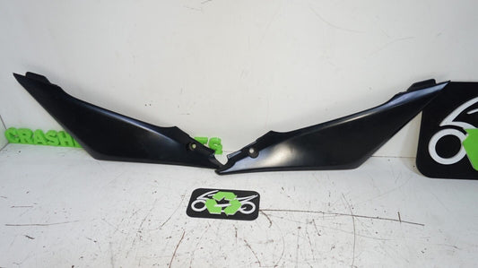 2005 06 Suzuki GSXR 1000 RIGHT LEFT FRAME SIDE COVER COWL PANEL TRIM 147686 OEM