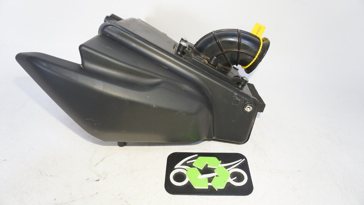 2022 2023 Yamaha YZF R7 Air Box FILTER INTAKE 239446 OEM