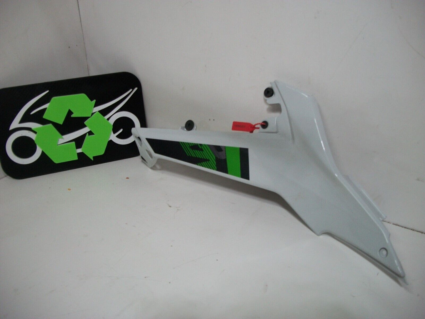 2022 Kawasaki Ninja 650 EX650 Right Side Fuel Tank Cover Fairing Cowling 148027