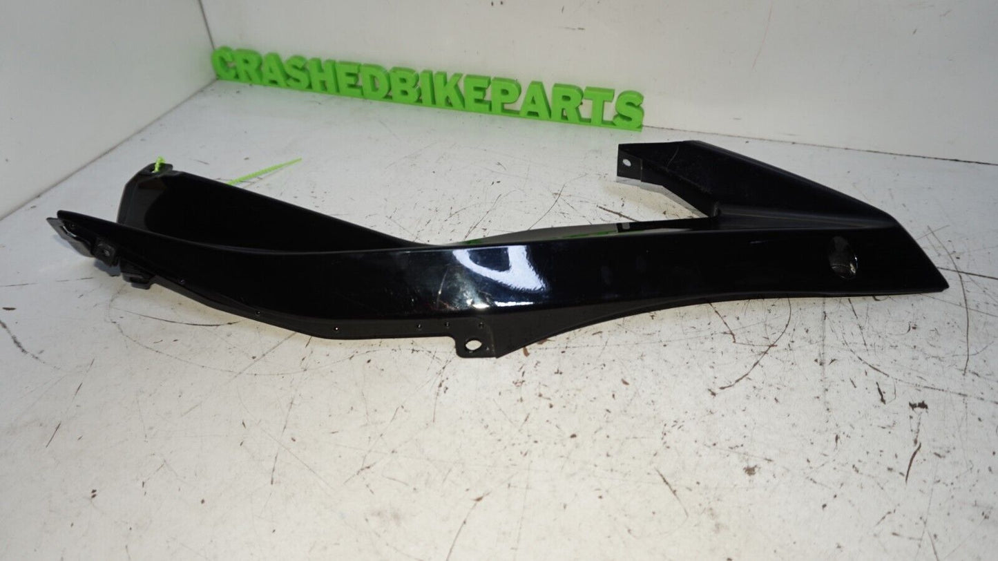 2006 07 YAMAHA YZF R6 RIGHT UPPER MID SIDE FAIRING COWL 2C0-2117W-00 147718 OEM