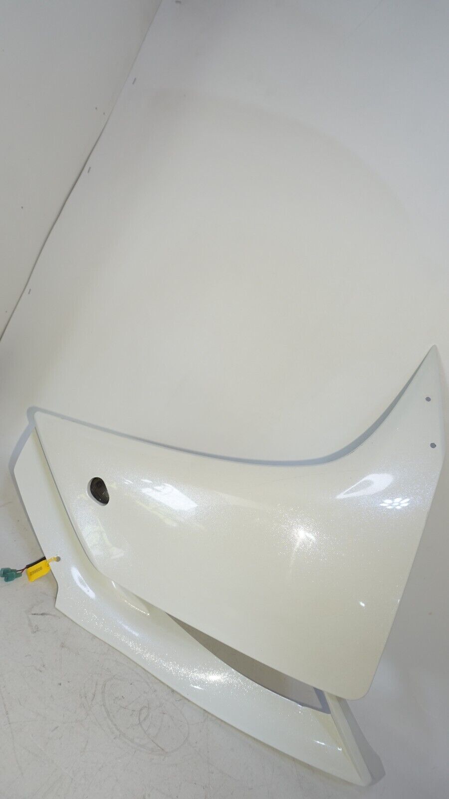 2007 - 2008 Yamaha R1 YZFR1 RIGHT Mid Fairing 4C8-2835U-00 White 239505 OEM