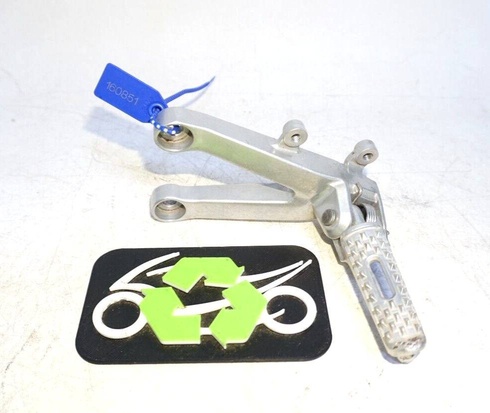 2021 13-21 Honda CBR600RR Front Left Passenger Foot Peg Mount 160851 O ...