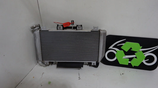 18-21 KAWASAKI NINJA 400 EX400 ENGINE RADIATOR  RADIATOR  148059- only 71 miles!