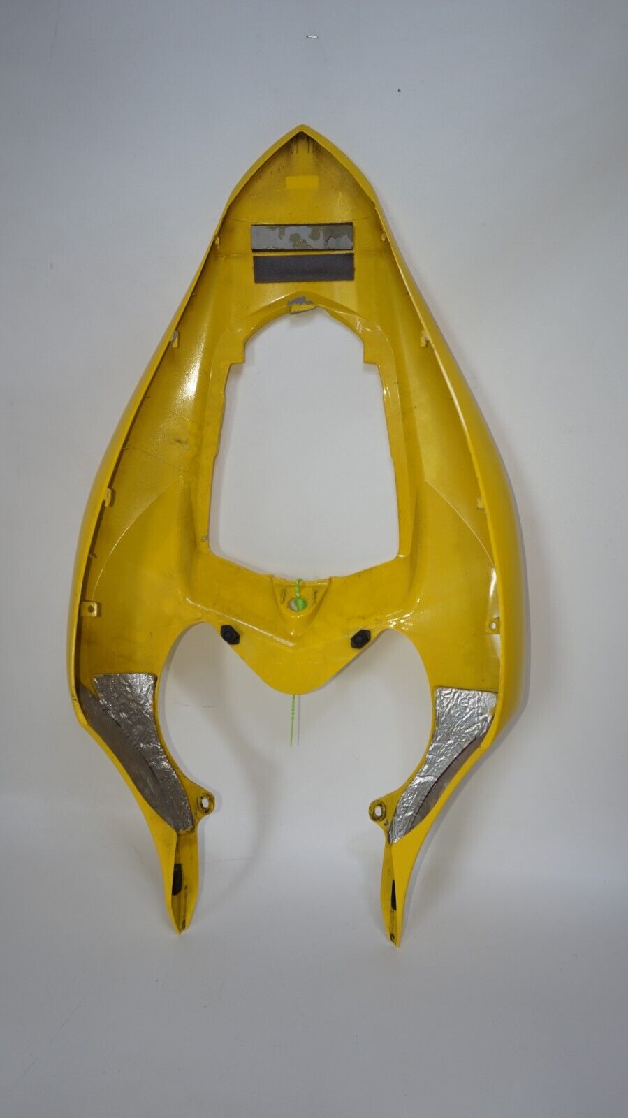 2004 05 06 YAMAHA YZF R1 OEM REAR BACK TAIL FAIRING COWL SHROUD 147441 OEM